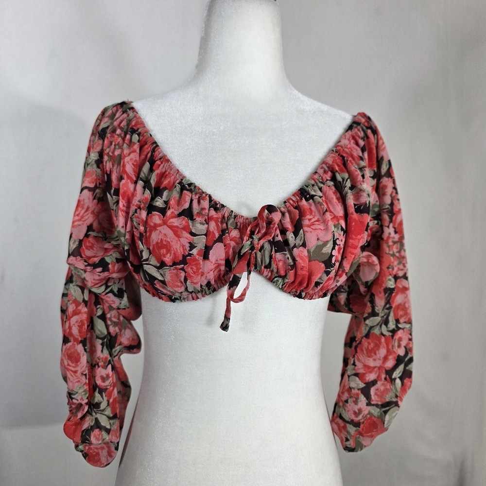 Sundays Floral cropped Off-Shoulder bubble long sleeves  Blouse